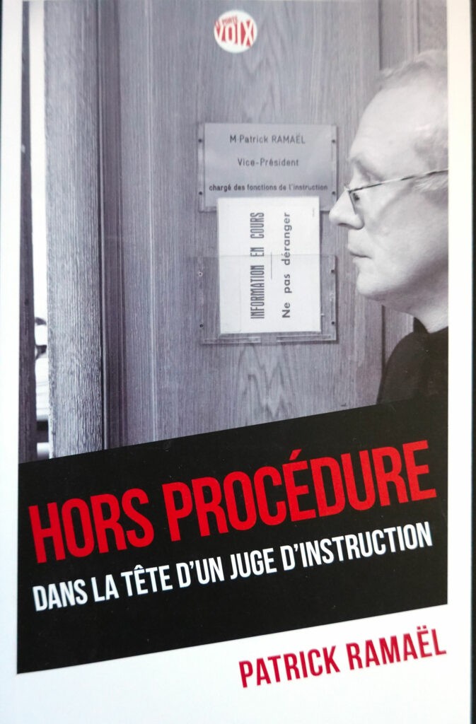 Hors Procédure (Poche)